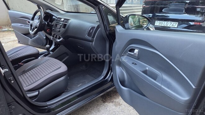 Kia Rio-12
