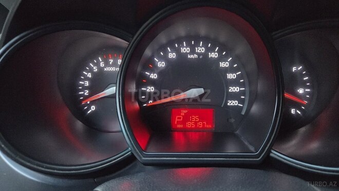 Kia Rio-17