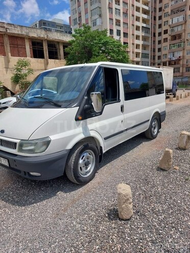 Ford Transit-2