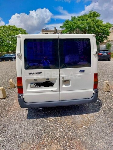 Ford Transit-3