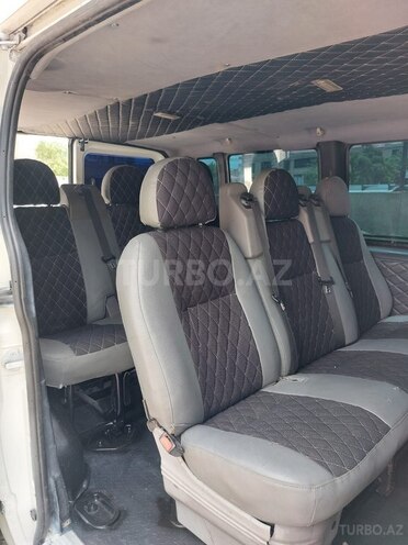 Ford Transit-9