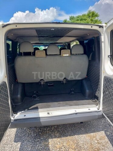 Ford Transit-8