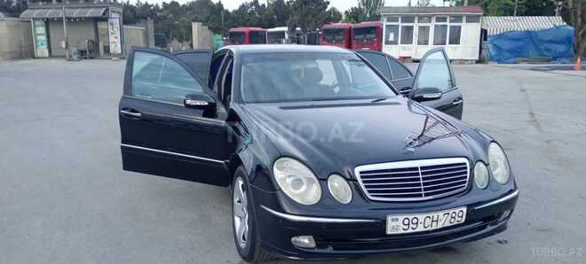Mercedes E 270-8