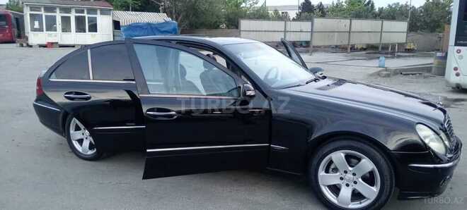 Mercedes E 270-9