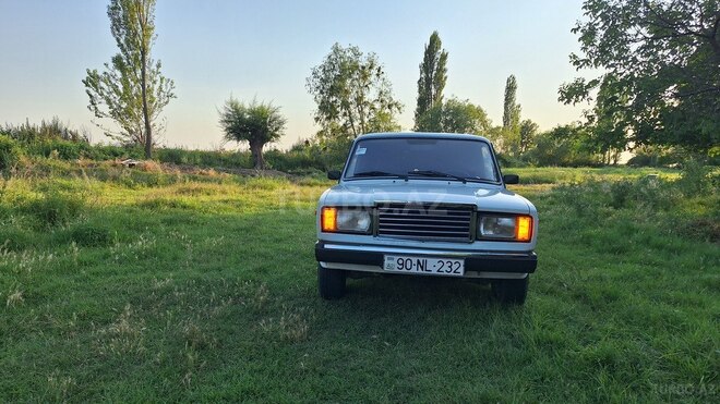 LADA (VAZ) 2107-1