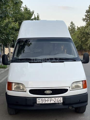 Ford Transit-10