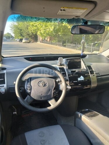 Toyota Prius-19