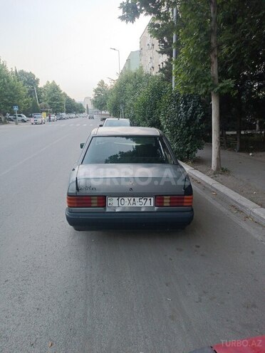 Mercedes 190-2