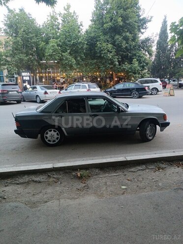 Mercedes 190-3