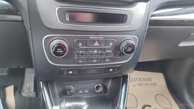 Kia Sorento-13