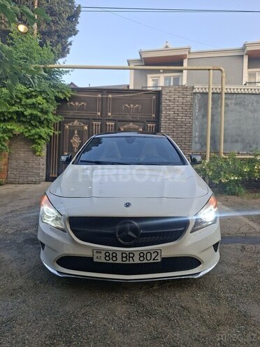 Mercedes CLA 250-1