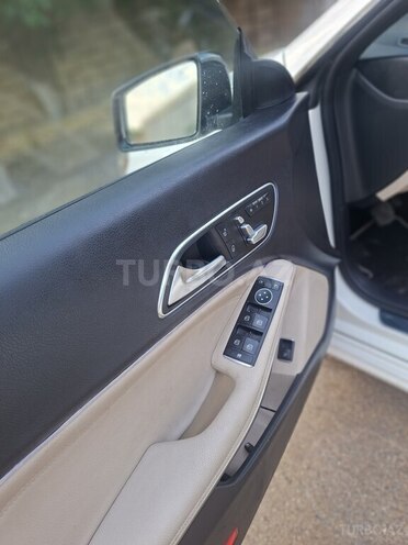 Mercedes CLA 250-16