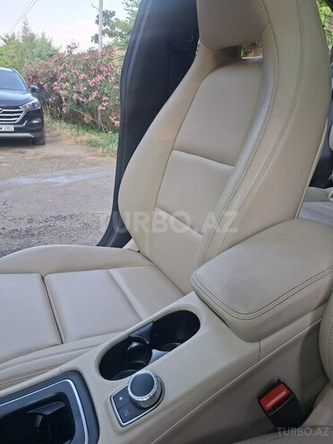 Mercedes CLA 250-21
