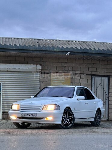 Mercedes C 240-1