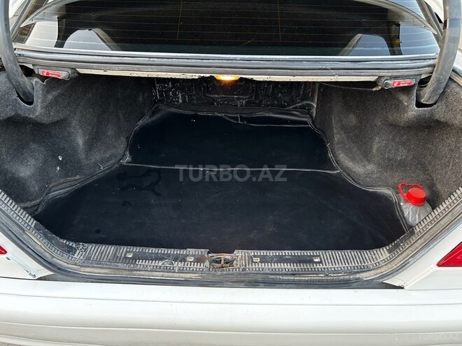 Mercedes C 240-11