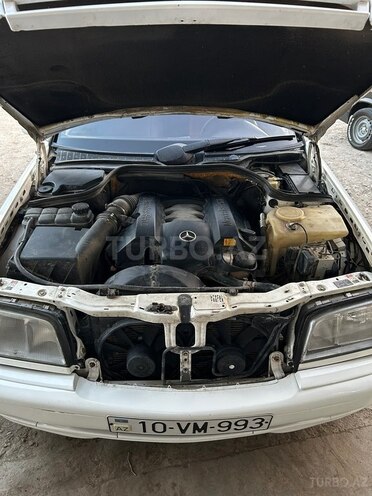 Mercedes C 240-13