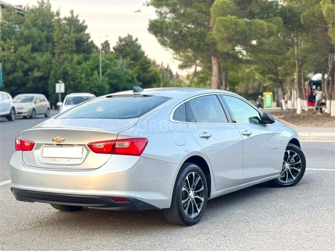 Chevrolet Malibu-5