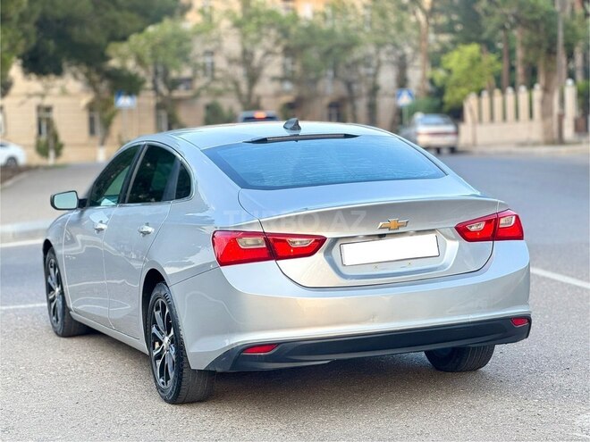 Chevrolet Malibu-8