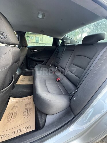 Chevrolet Malibu-14