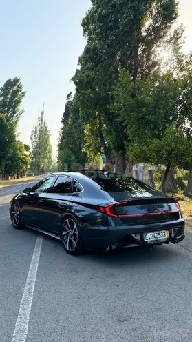 Hyundai Sonata-4
