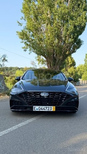Hyundai Sonata-1