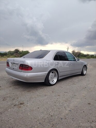 Mercedes E 240-7