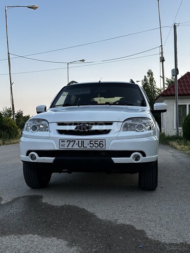 Chevrolet Niva-1