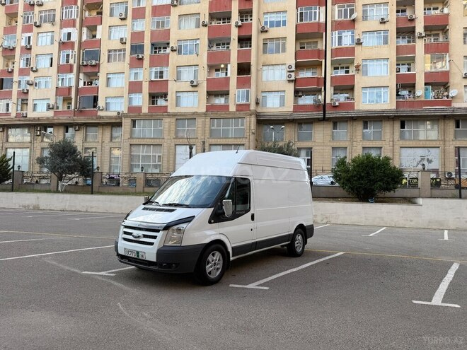 Ford Transit-2