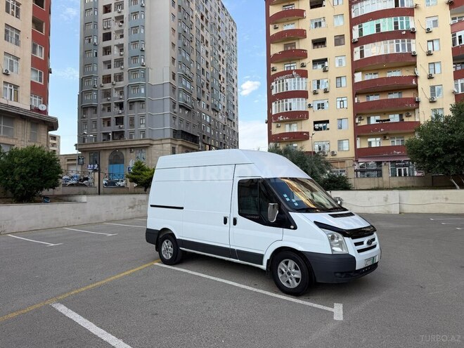 Ford Transit-3