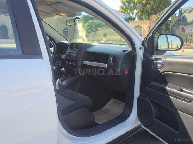 Jeep Compass-11
