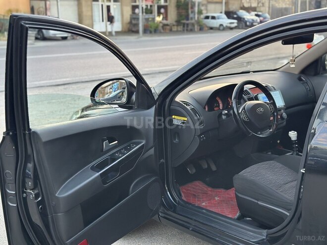 Kia Ceed-13