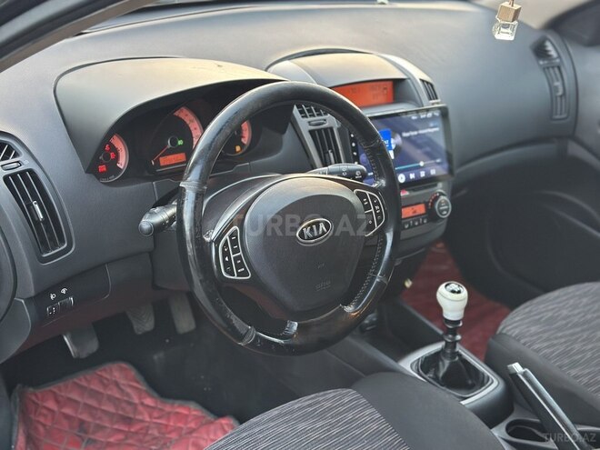 Kia Ceed-11