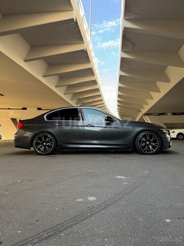 BMW 330-4