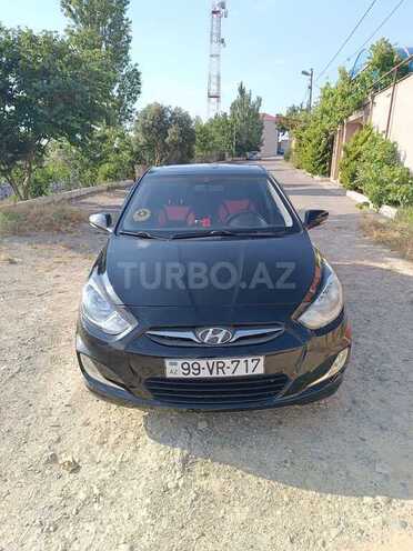 Hyundai Accent-1