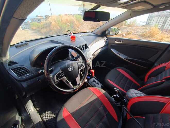 Hyundai Accent-7