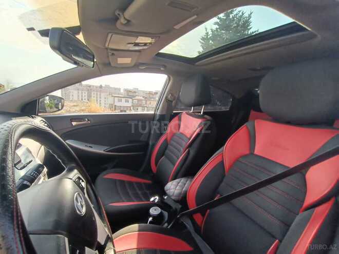 Hyundai Accent-9