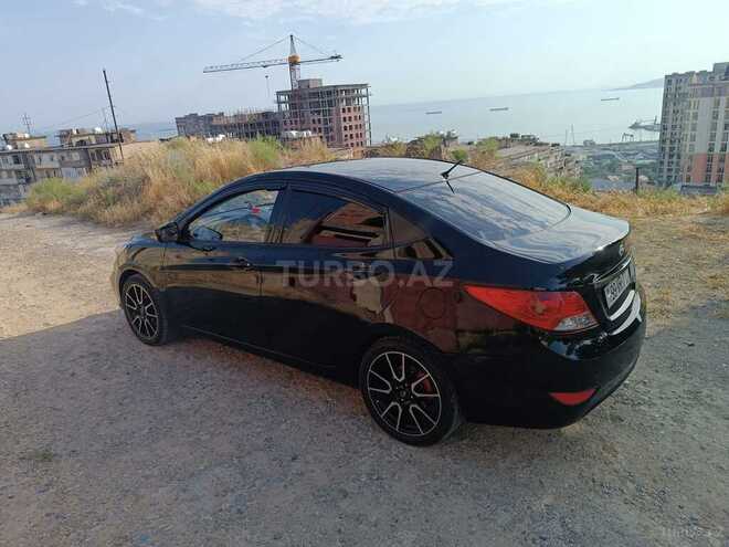 Hyundai Accent-5