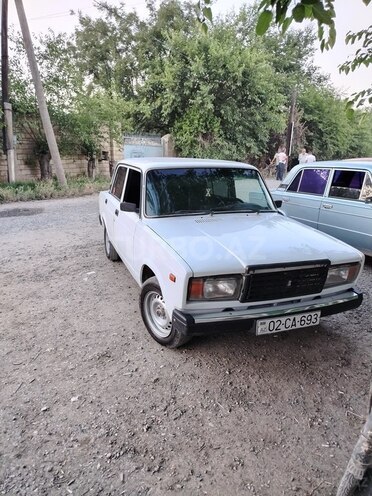 LADA (VAZ) 2107-1