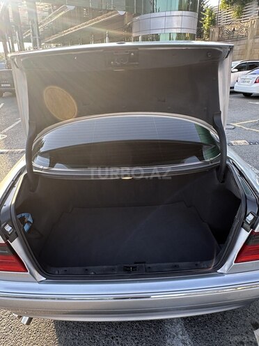 Mercedes E 320-15