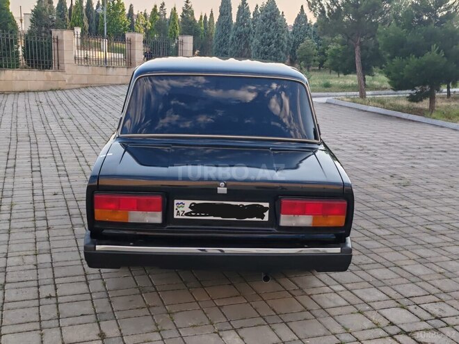 LADA (VAZ) 2107-2