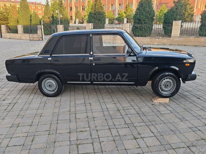 LADA (VAZ) 2107-4