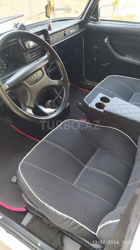 LADA (VAZ) 2107-8