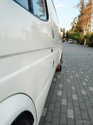 Ford Transit-11
