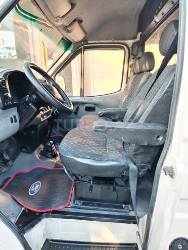 Ford Transit-7