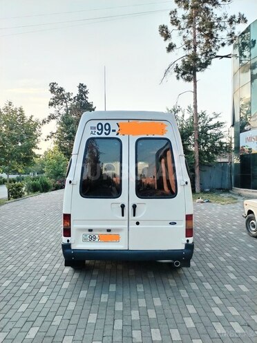 Ford Transit-6