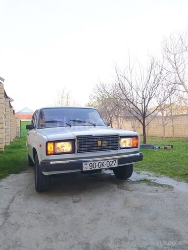 LADA (VAZ) 2107-1
