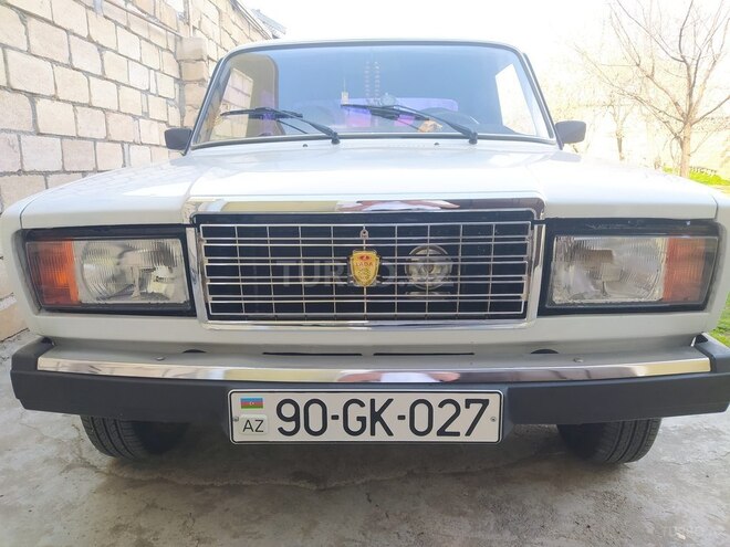 LADA (VAZ) 2107-2