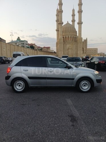Kia Rio-4
