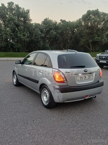 Kia Rio-7