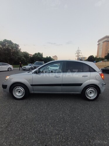 Kia Rio-10